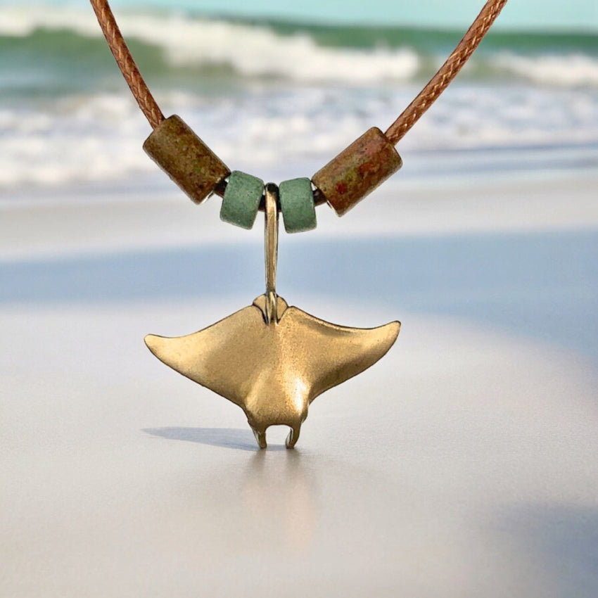 Realistic Manta Ray Necklace – Shoreline Collection – Bronze