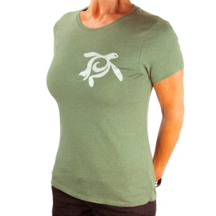 Woman´s T-Shirt - "It's an Ocean Thing" - Ocean Traveler Collection - Recycled Plastic & Cotton
