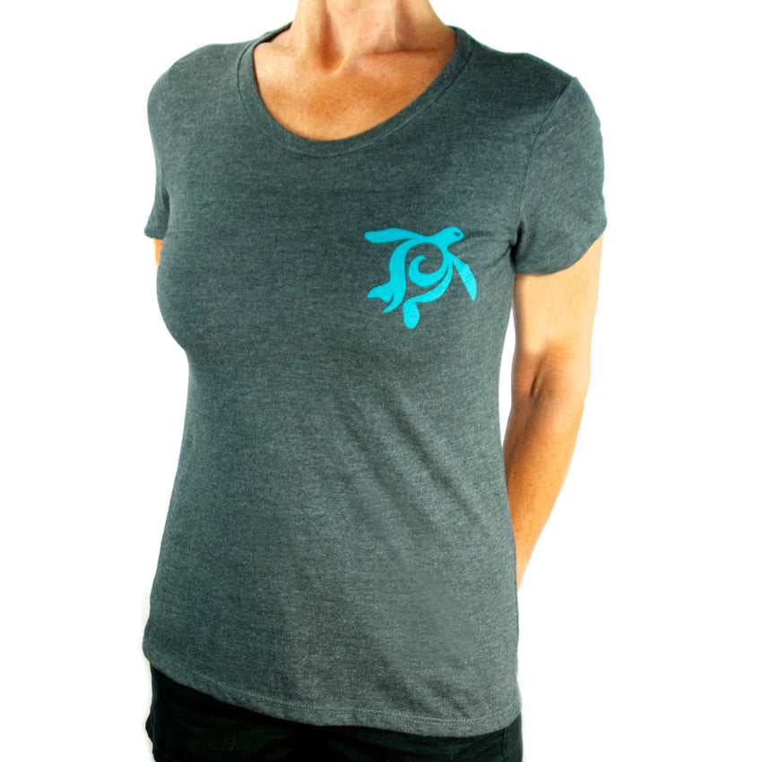 Woman´s T-Shirt - "It's an Ocean Thing" - Ocean Traveler Collection - Recycled Plastic & Cotton