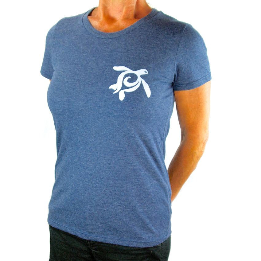 Woman´s T-Shirt - "It's an Ocean Thing" - Ocean Traveler Collection - Recycled Plastic & Cotton