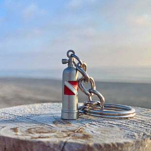Scuba Tank Keychain with Dive Flag – Diver’s Collection – Pewter